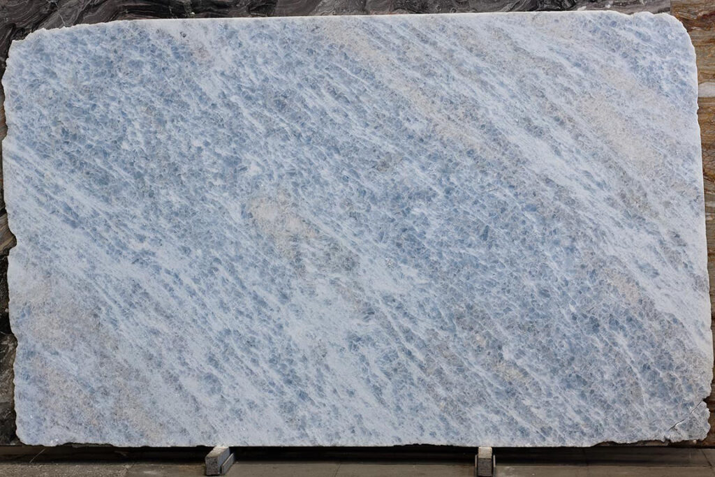 Мрамор Calcite Blue — слэб мрамора, Италия (Каррара)